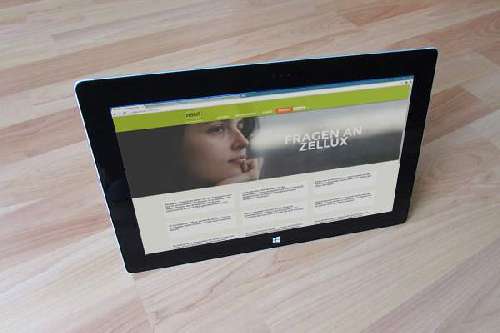 Tabletcomputer mit zellux.net